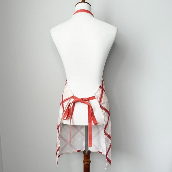 Sewing Down South - Perfectly Plaid Cooking Apron - Picture 4 of 4